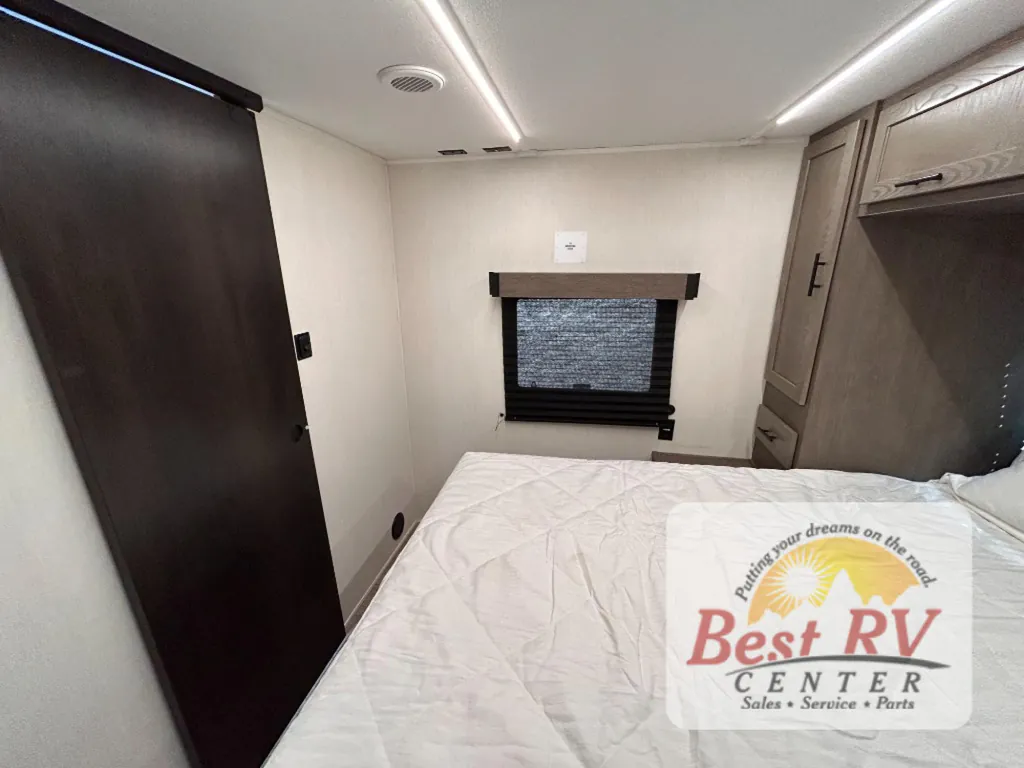 2026 Forest River Cherokee Alpha Wolf 33BH, Photos photo 76