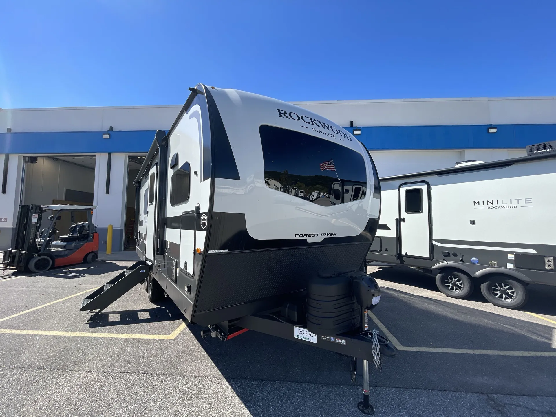 2027 Forest River Rockwood Mini Lite 2523MBR
