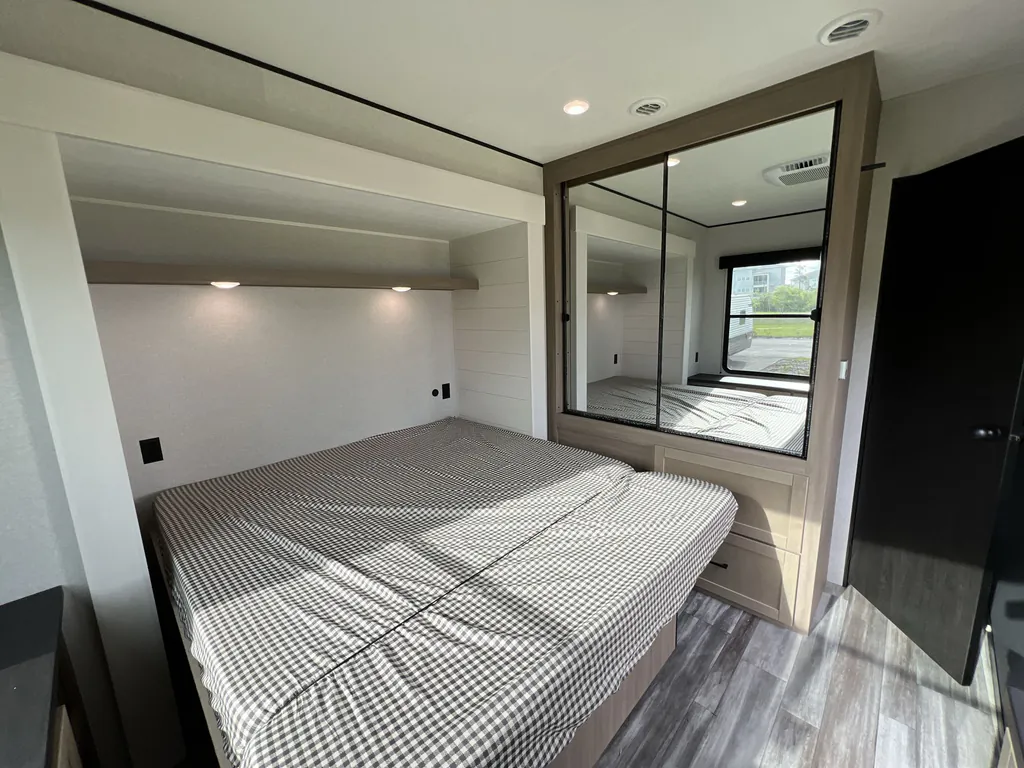 2026 Jayco Jay Flight Bungalow 401FLTS DS, Photos photo 17