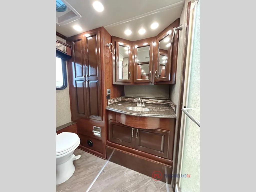 2018 Fleetwood Pace Arrow LXE 38N, Photos photo 29