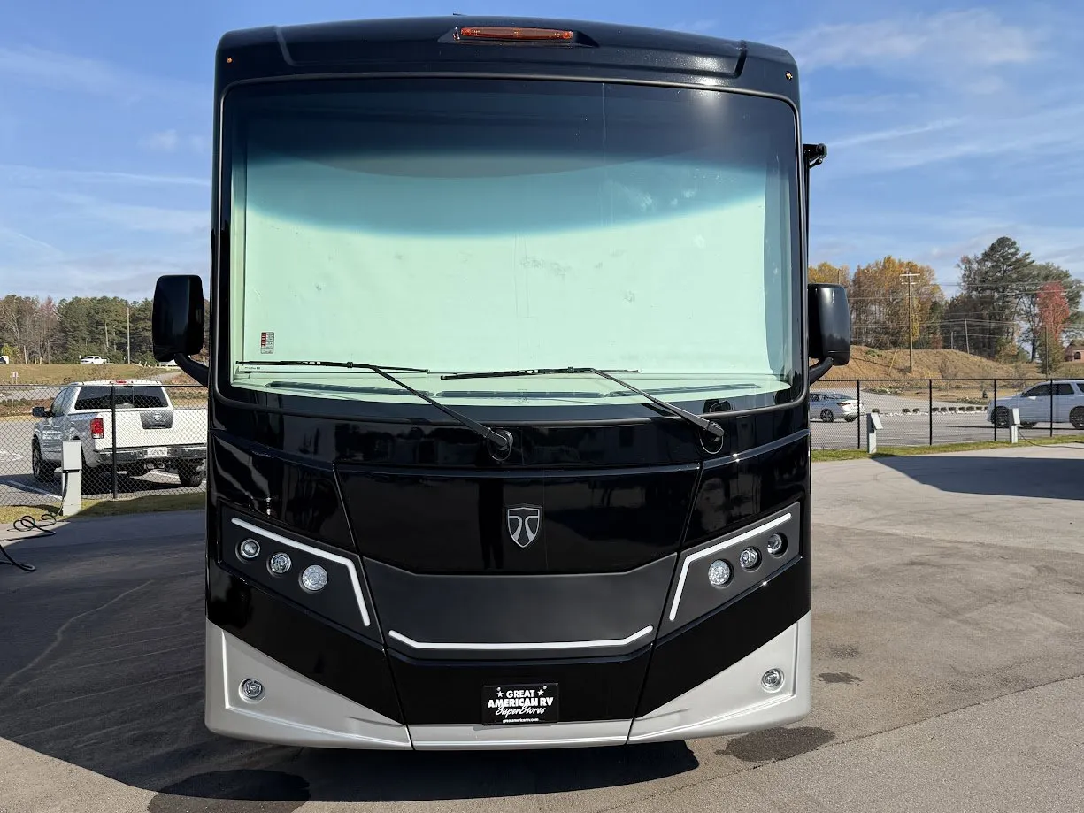 2026 Thor Motor Coach Palazzo GT 33.6 - Photo 3