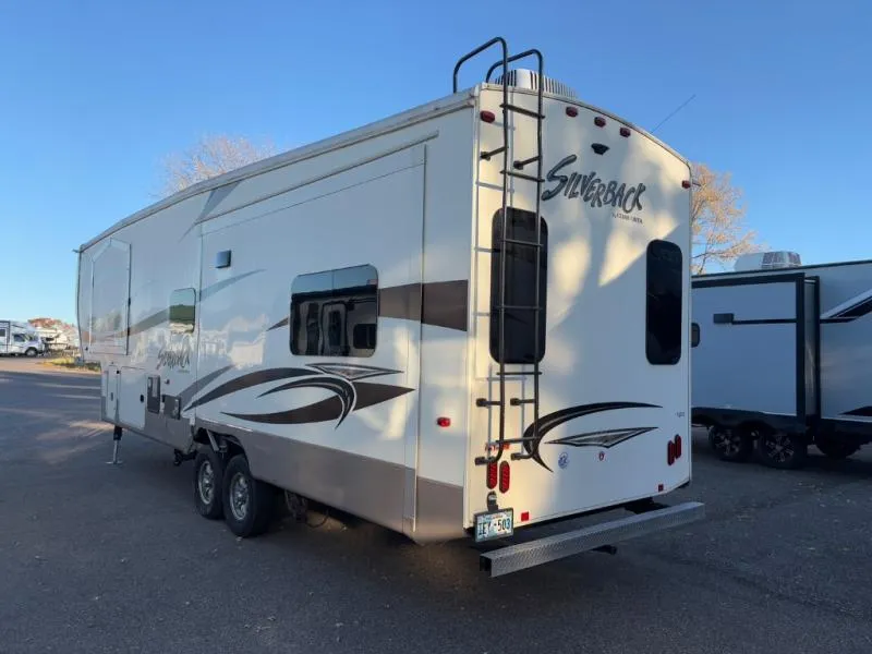 2016 Forest River Cedar Creek Silverback 29RE - Photo 4