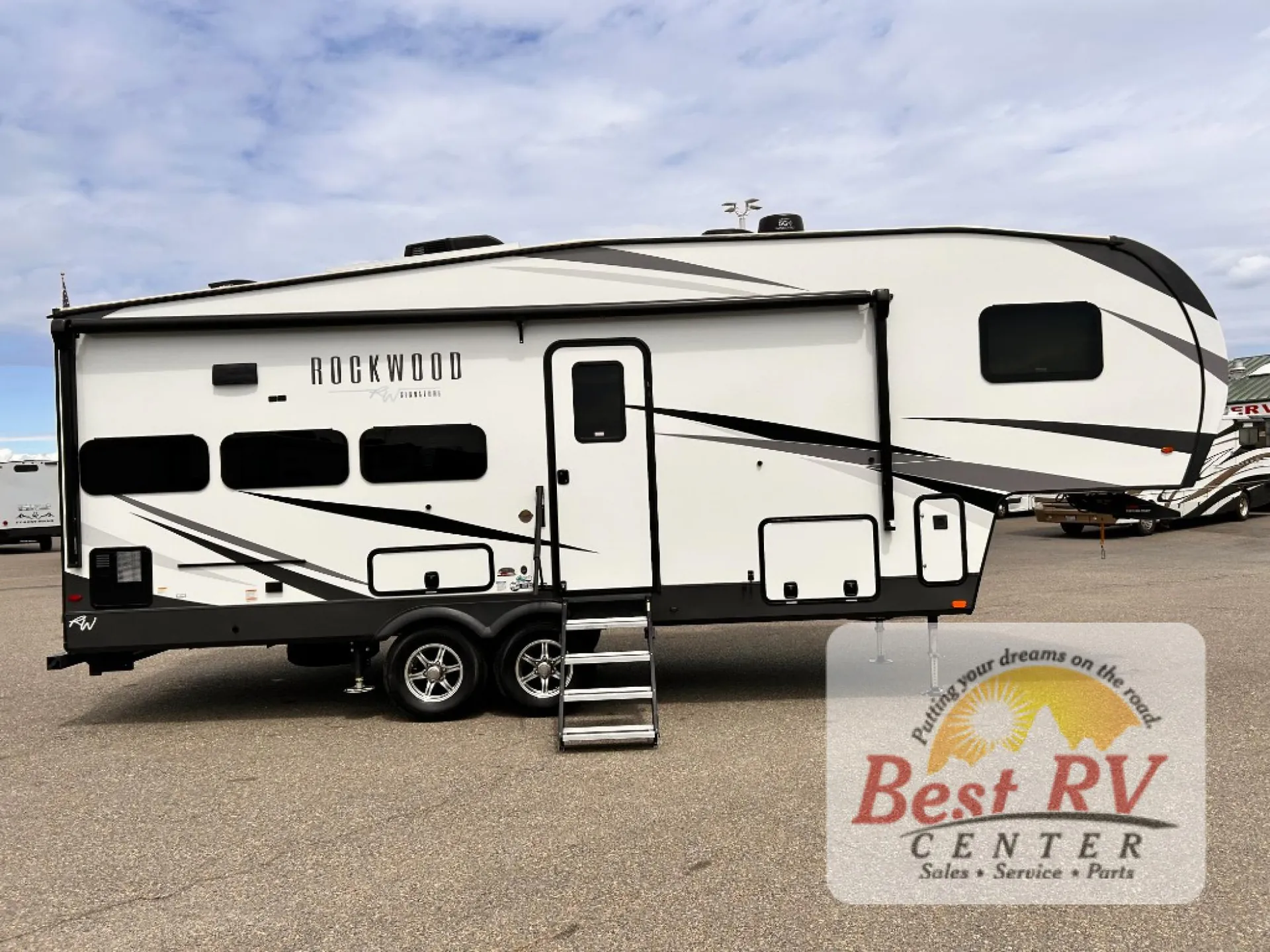 2024 Forest River Rockwood Signature 301RK - Photo 3