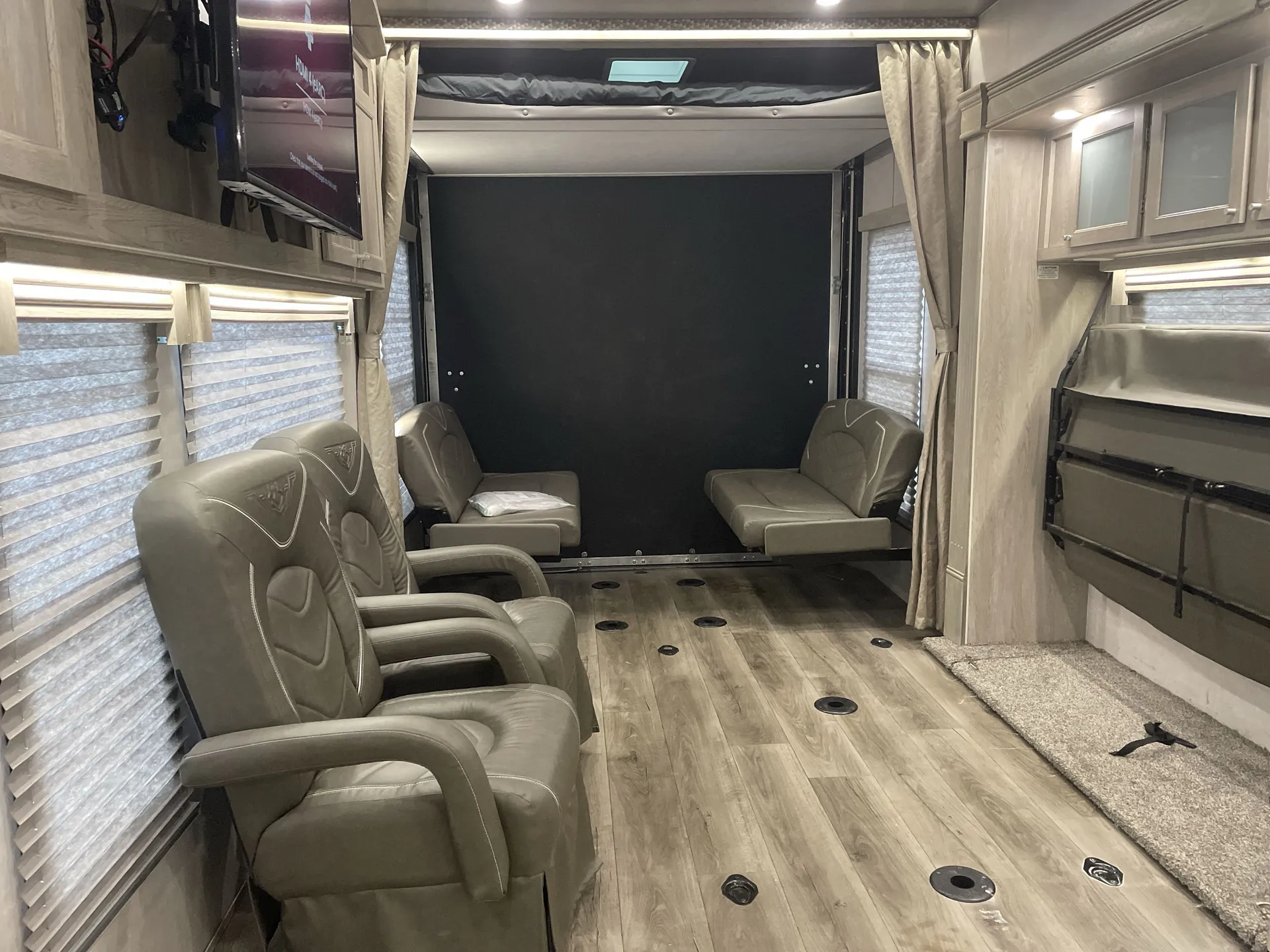 2023 eclipse rv Attitude Wide Lite 2919SAG - Photo 3