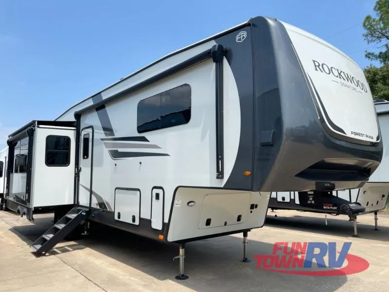2026 Forest River Rockwood Signature 405SBH - Photo 2