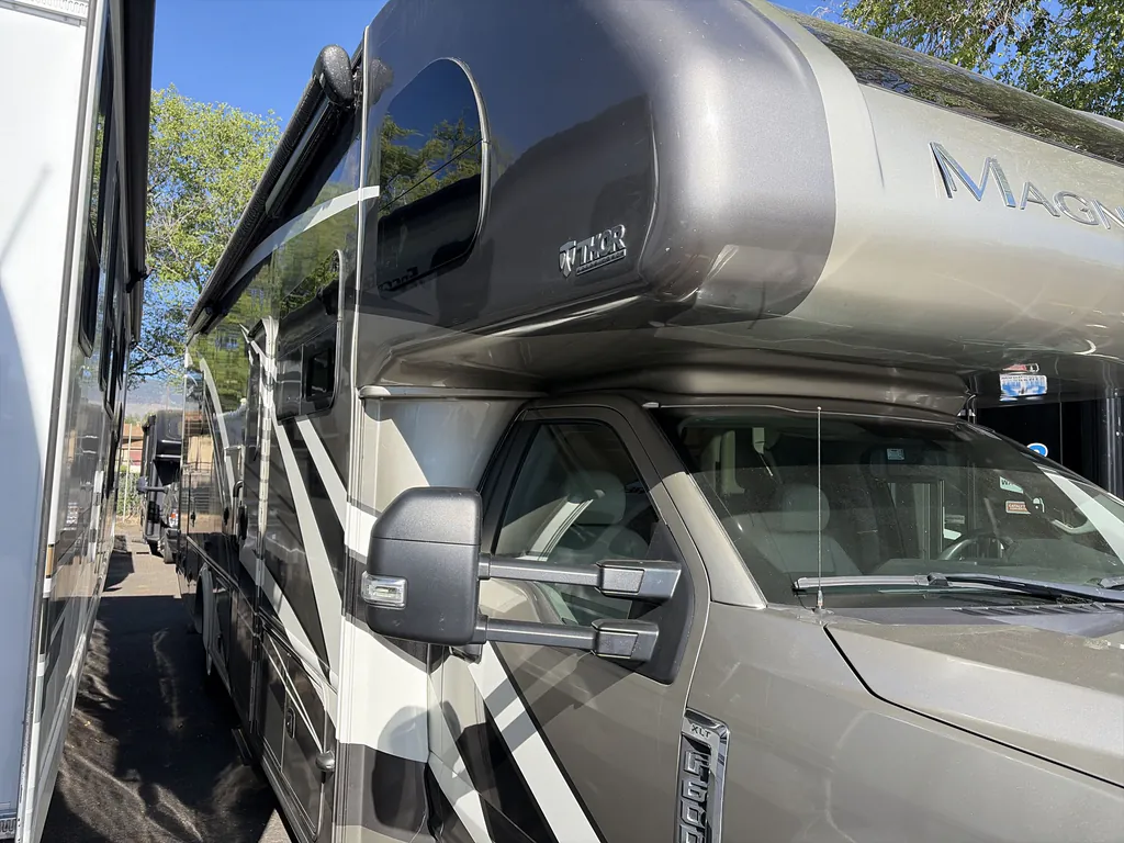 2023 Thor Motor Coach Magnitude RS36, Photos photo 5