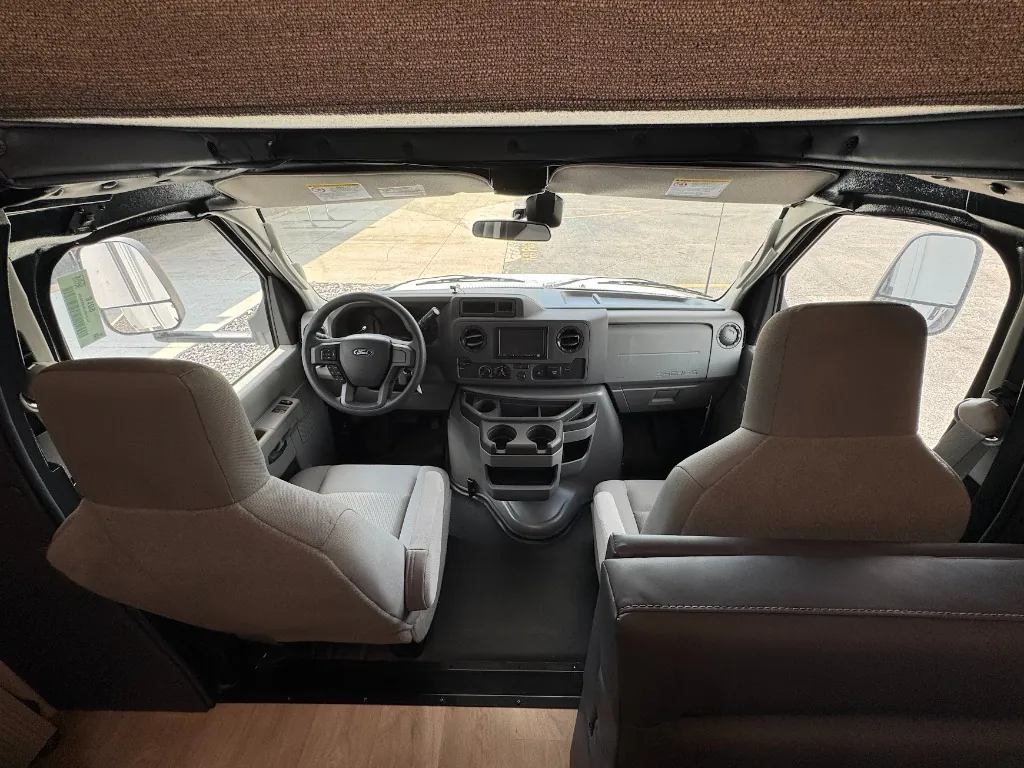 2026 Nexus Triumph 32T, Photos photo 32
