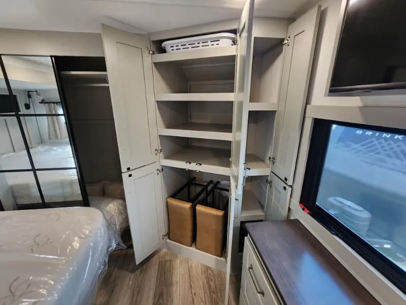 2026 Brinkley Model G 3970, Photos photo 57