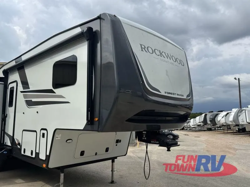 2026 Forest River RV Rockwood Signature 331RL - Photo 2