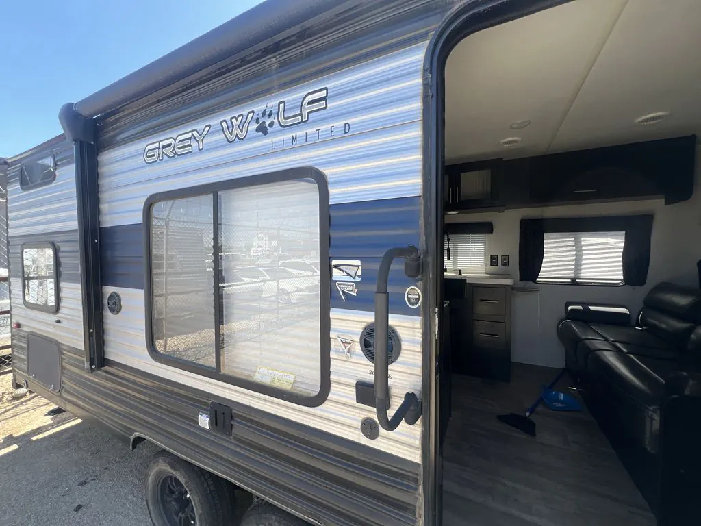 2022 Forest River Cherokee Grey Wolf 26DJSE - Photo 3