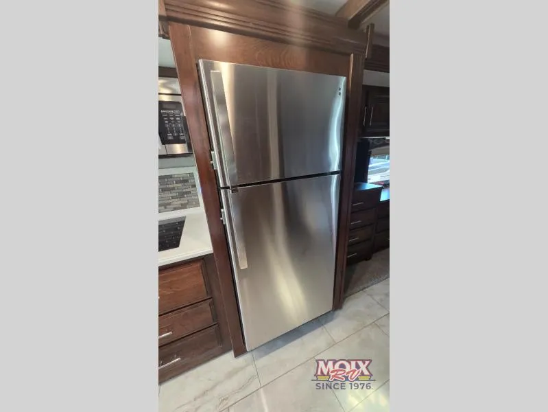 2023 Forest River Berkshire 34B - Photo 3