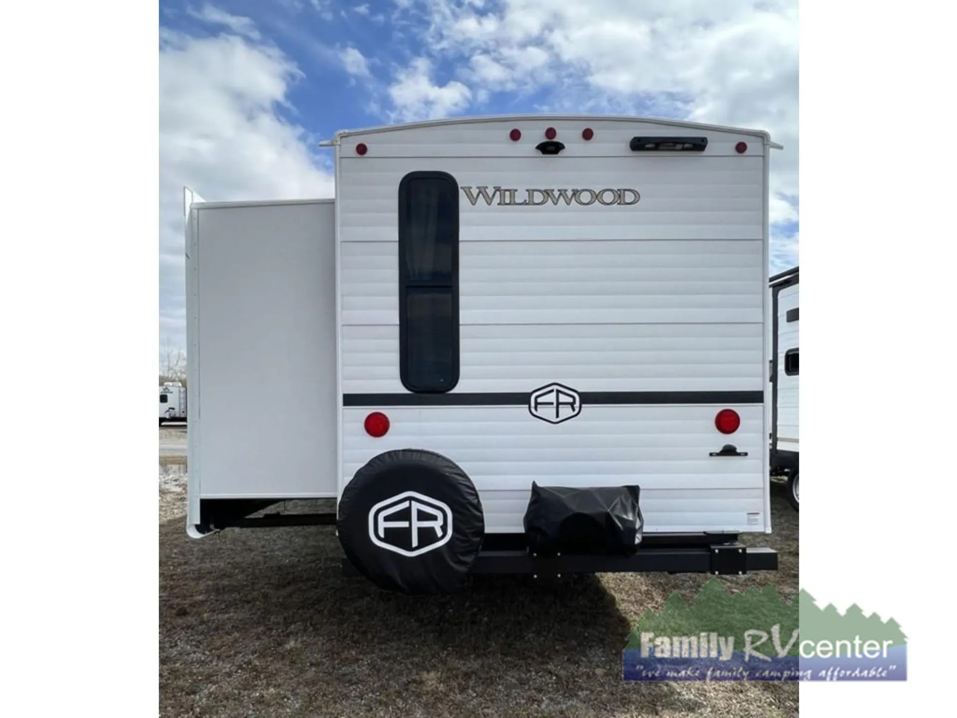 2025 Forest River Wildwood 33TS — Photo 5