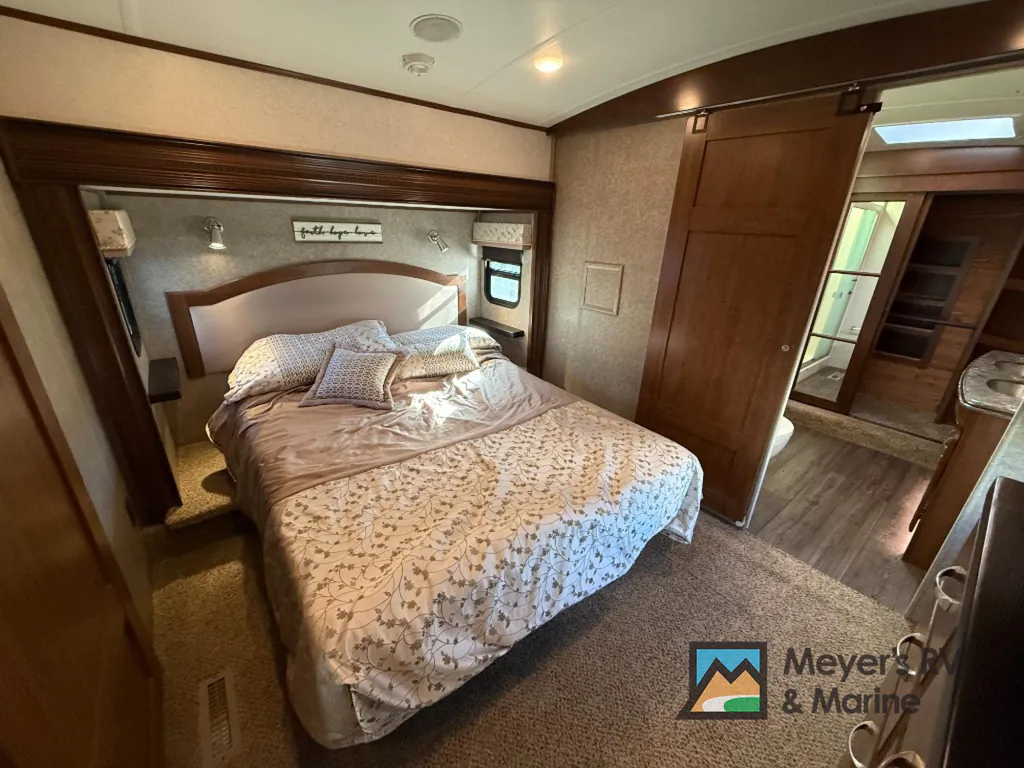 2017 Jayco Pinnacle 36FBTS, Photos photo 21