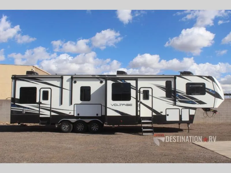 2019 Dutchmen RV Voltage Used    4115 Fifth Wheel Toy Hauler - Photo 2