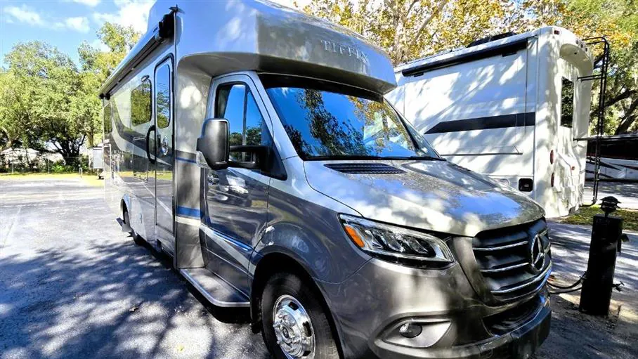 2025 Tiffin Wayfarer 25 XLW
