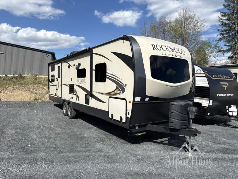 2019 Forest River Rockwood Ultra Lite 2706WS - Photo 2