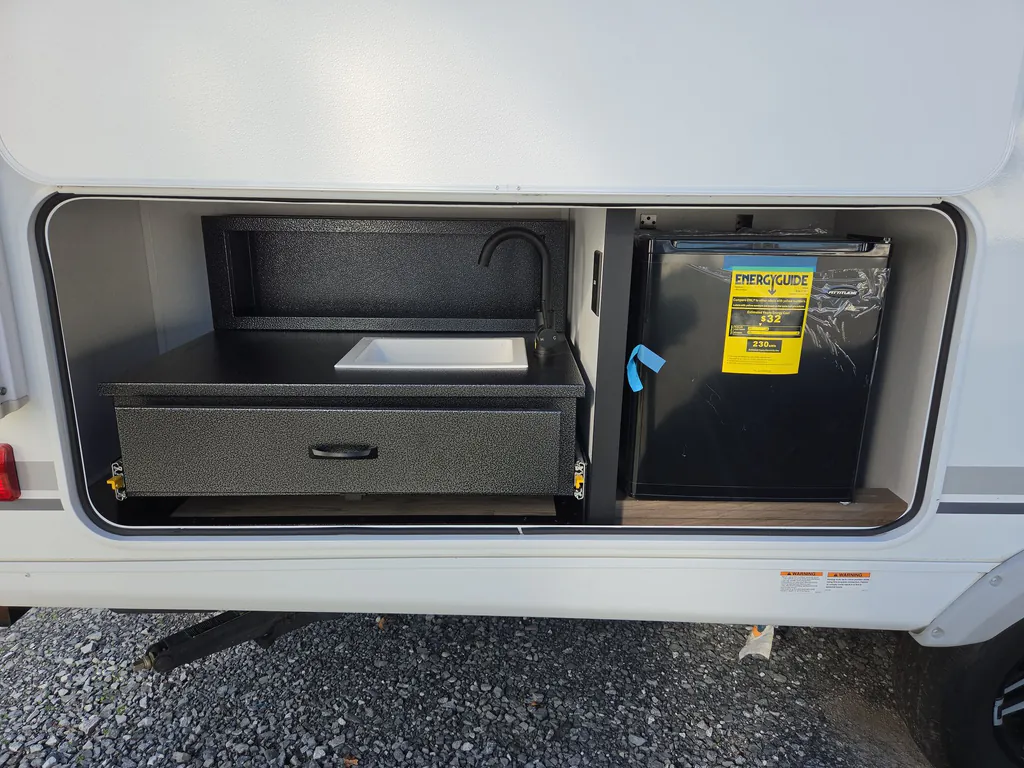 2026 Coachmen Freedom Express Select 21SE, Photos photo 11