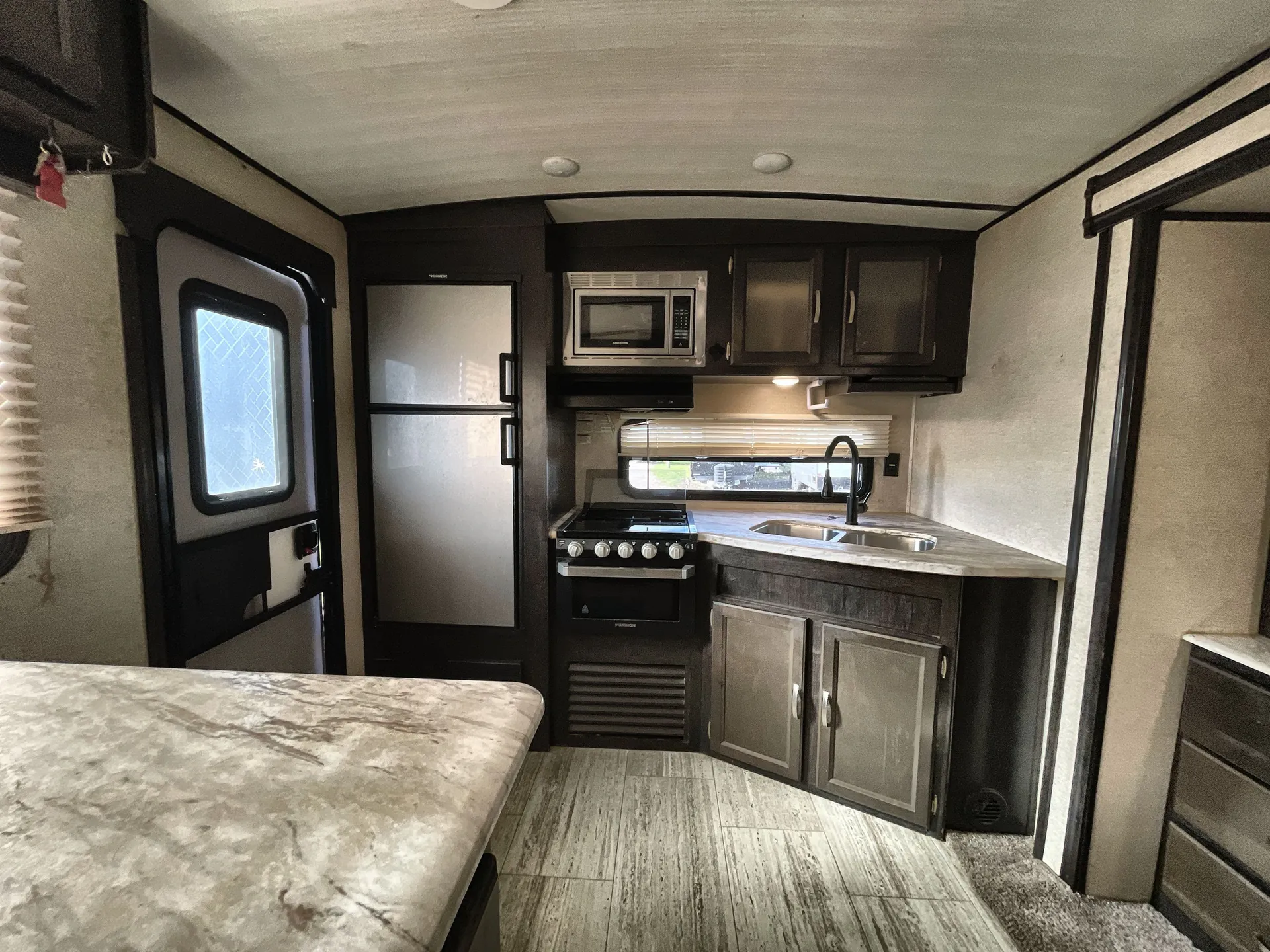 2020 Coachmen Spirit Ultra Lite 2255RK — living area main
