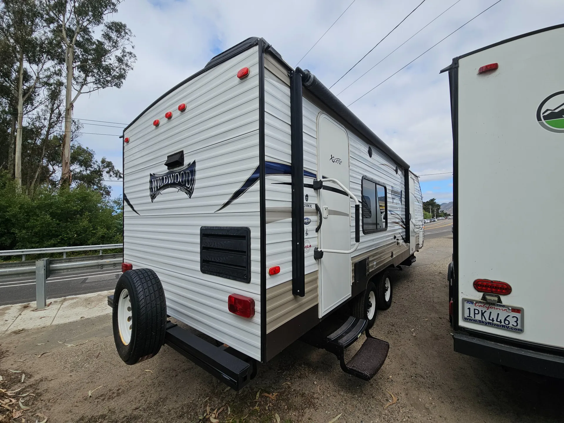 2017 Forest River Wildwood X-Lite 231RKXL - Photo 3