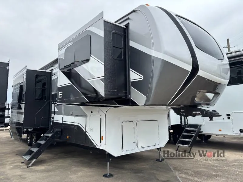 2025 Keystone Alpine 3712KB - Photo 2