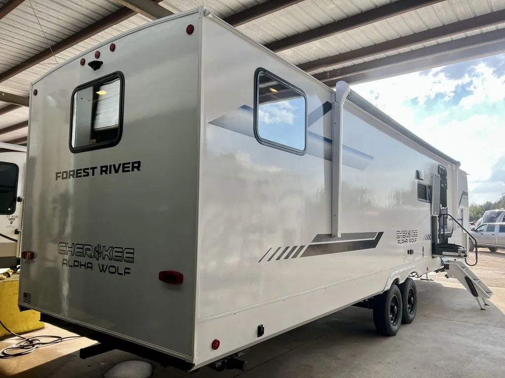 2026 Forest River Cherokee Alpha Wolf 29TB, Photos photo 3