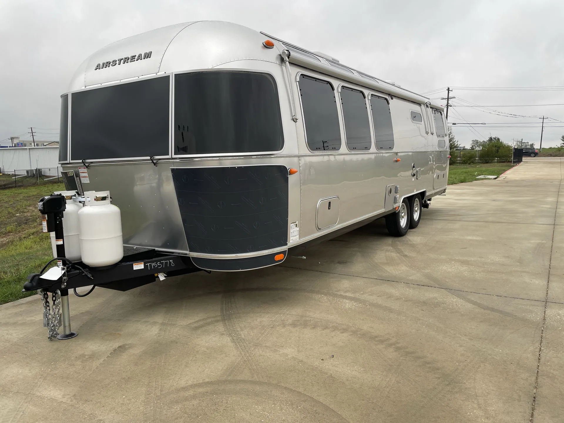 2027 Airstream Globetrotter 30RB Twin - Photo 2