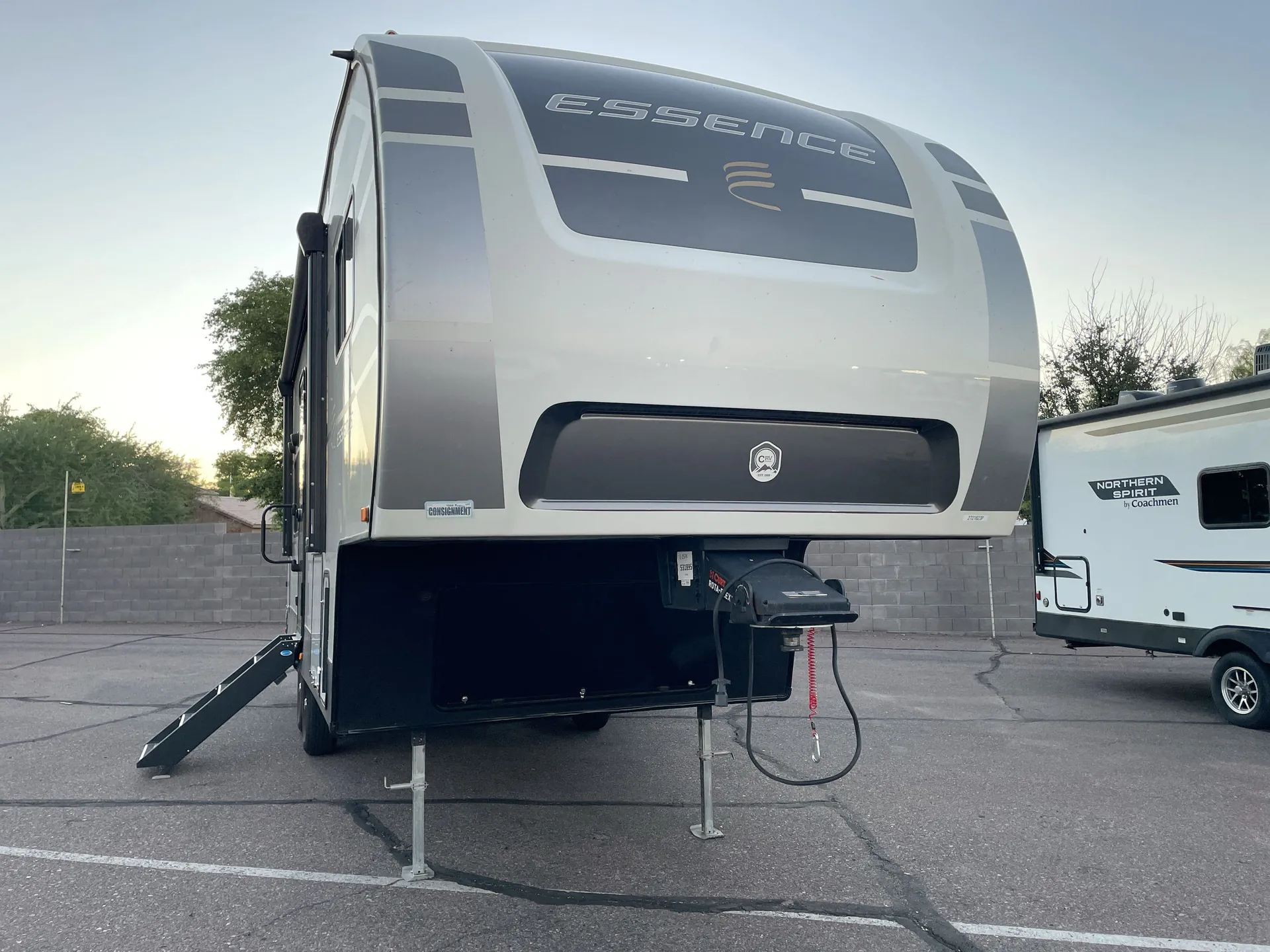 2024 Cruiser RV Essence 25RK - Photo 2