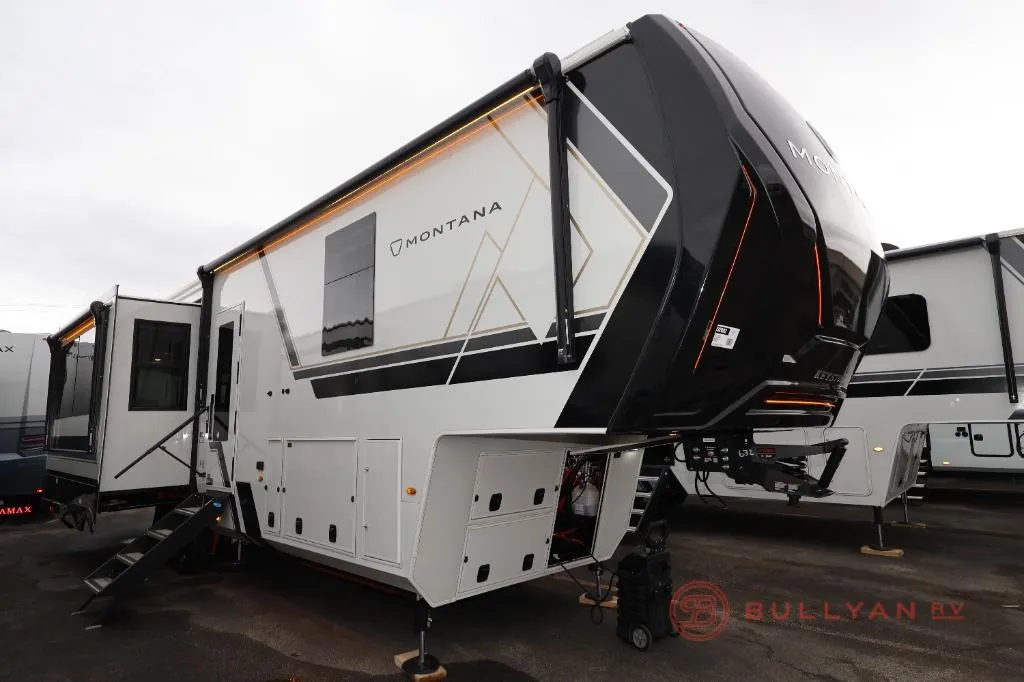 2026 Keystone Montana 3100RL - Photo 2