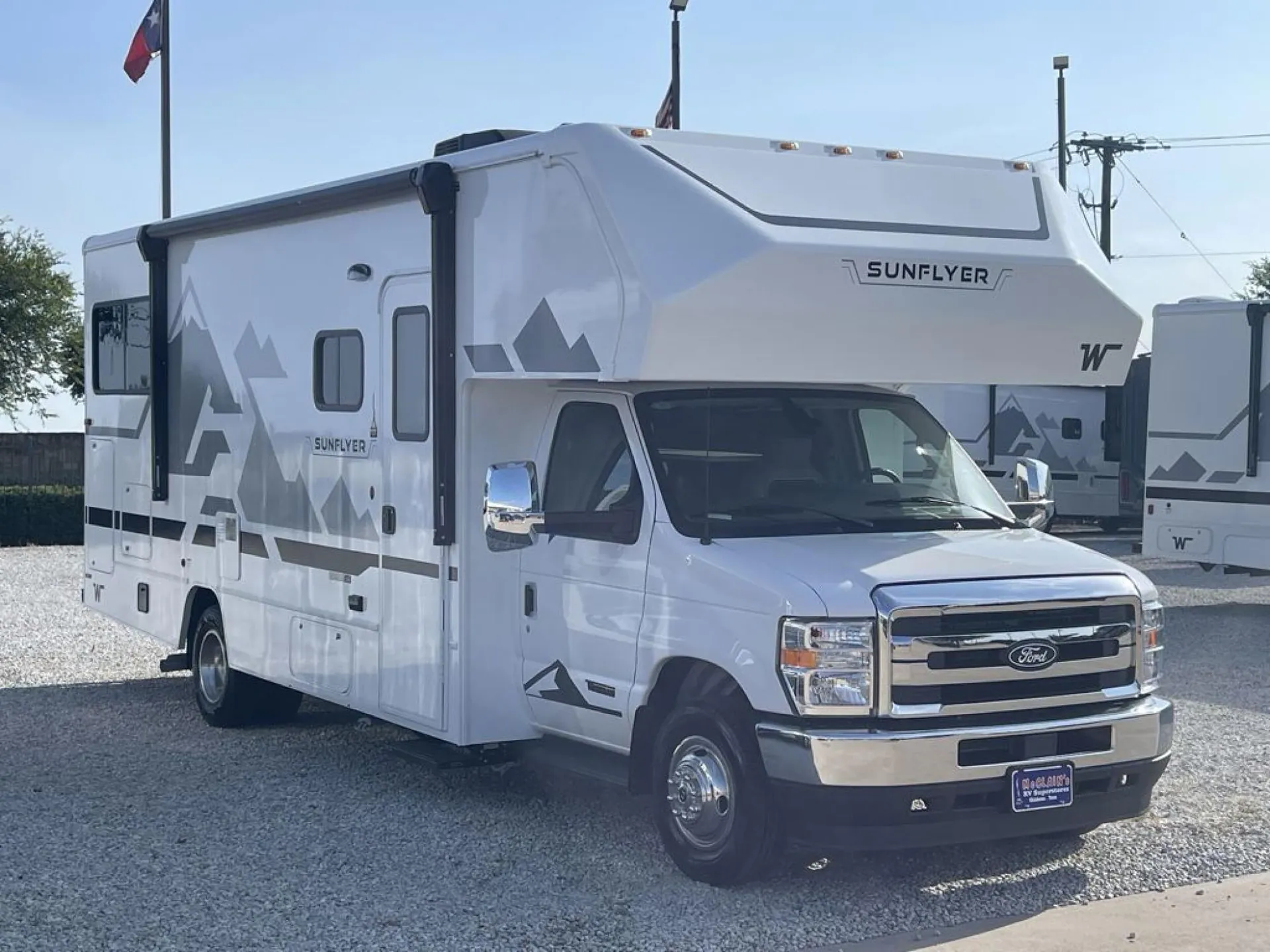 2027 Winnebago Sunflyer 24GG - Photo 2