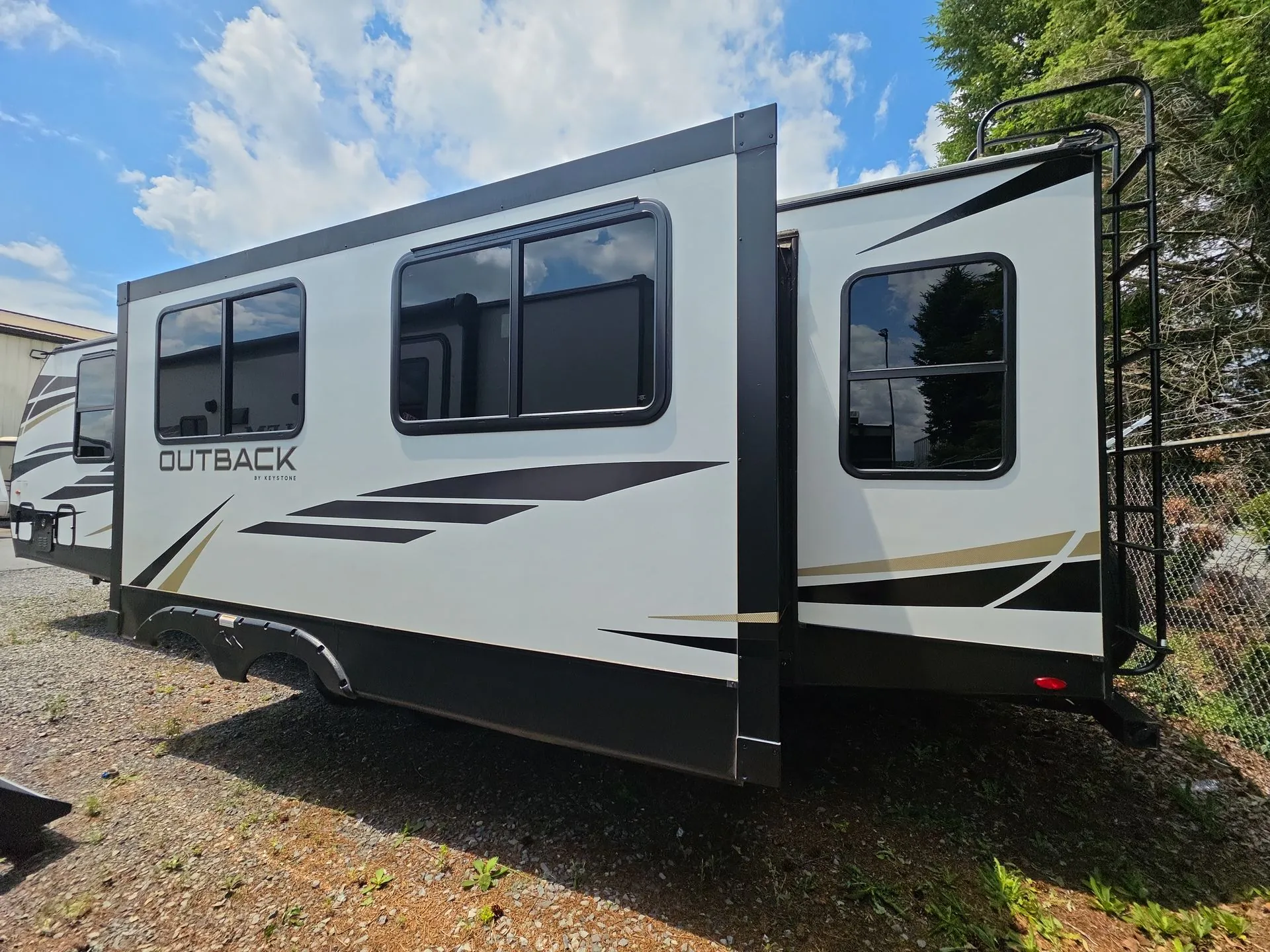 2023 Keystone Outback Ultra-Lite 292URL - Photo 4