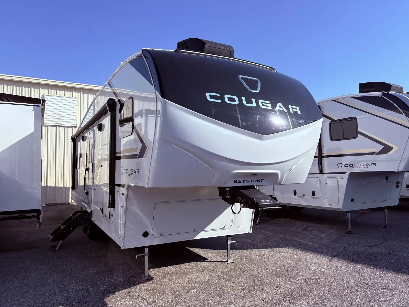 2026 Keystone COUGAR 2700BH - Photo 2