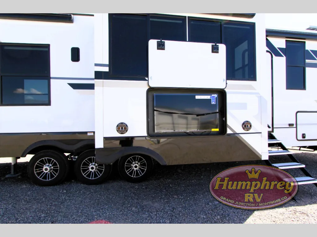 2025 Keystone Raptor 415, Photos photo 8