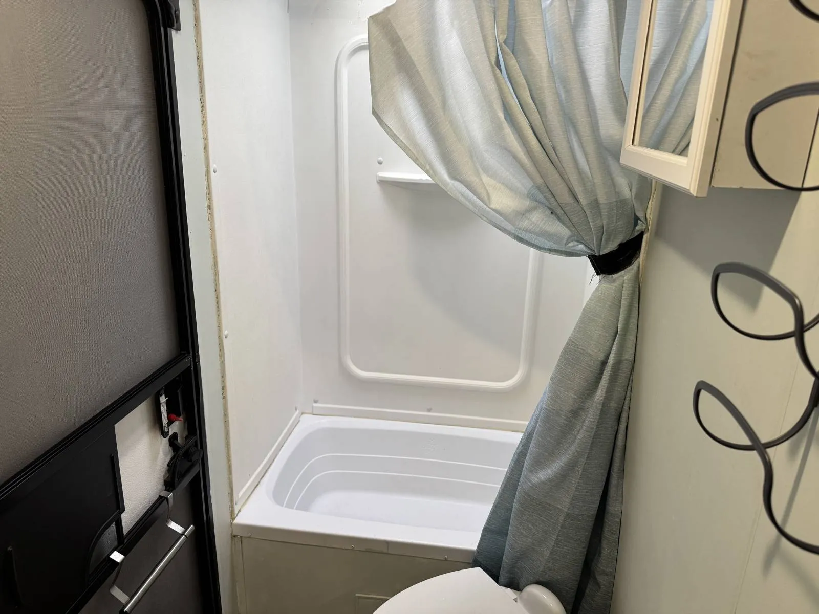 2022 Keystone HIDEOUT USED    BH272 - Photo 3
