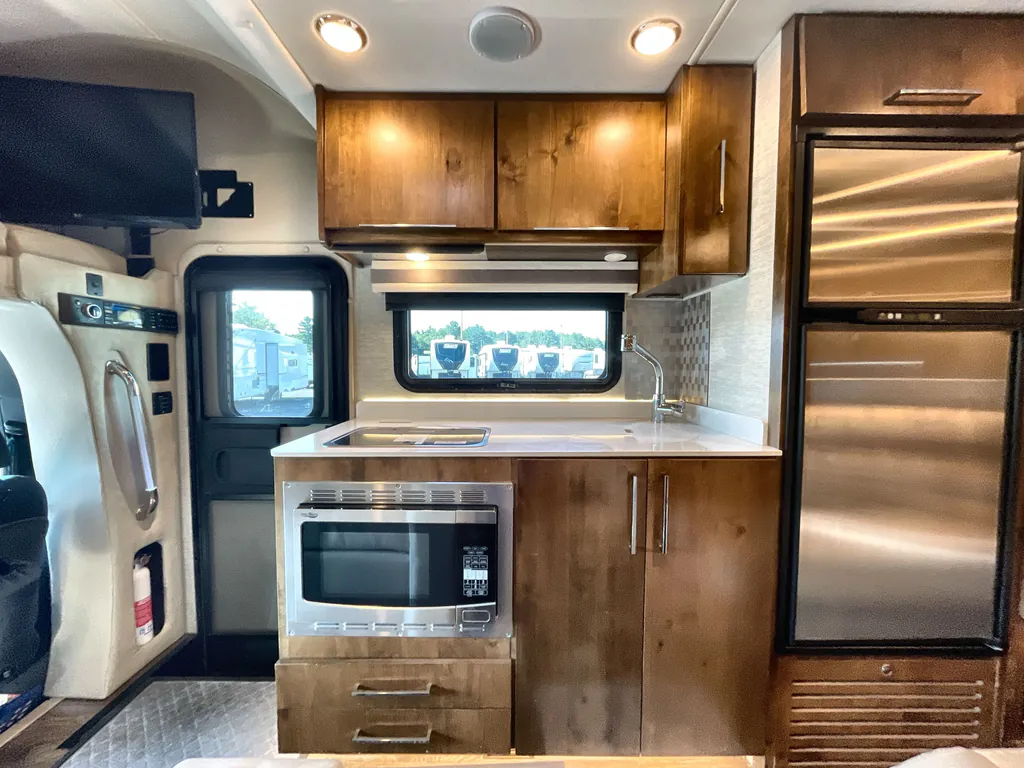 2020 Tiffin Wayfarer 25 RW, Photos photo 12