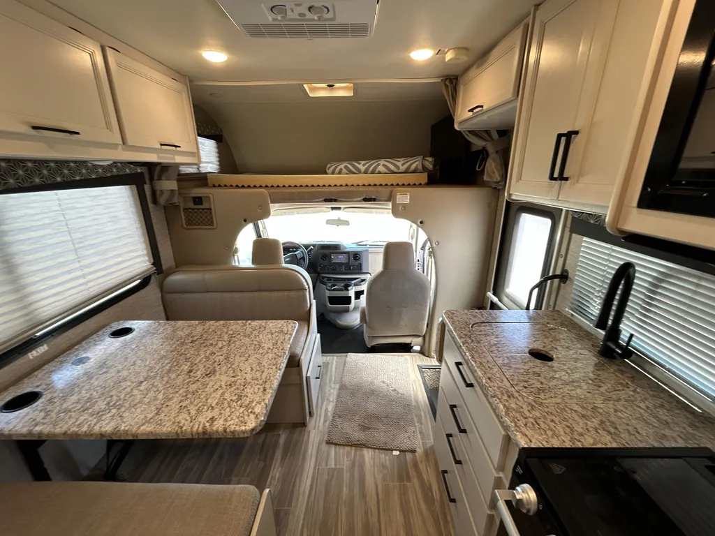 2022 Thor Motor Coach Freedom Elite 22FE, Photos photo 3