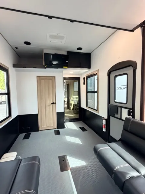 2026 Keystone Raptor 441, Photos photo 35