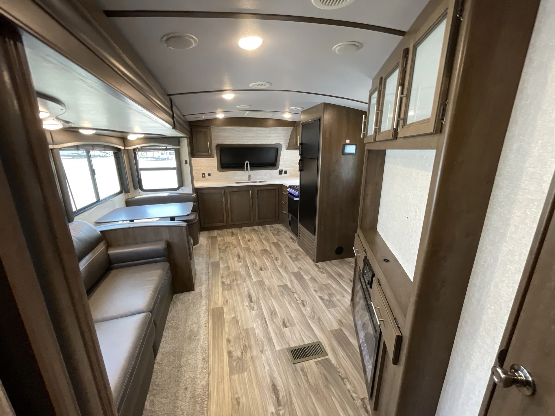 2020 Keystone Cougar Half-Ton 29FKD — living area main