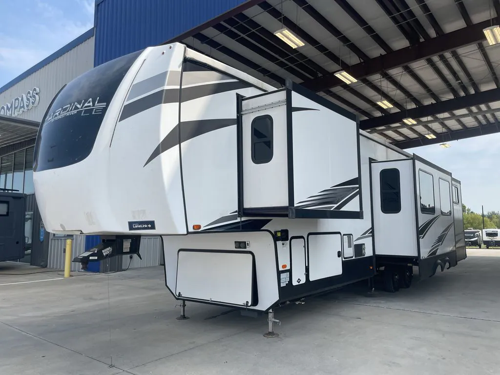 2022 Forest River Cardinal Limited 383BHLE - Photo 4