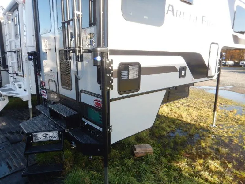 2026 Northwood Arctic Fox Camper 865 - Photo 4