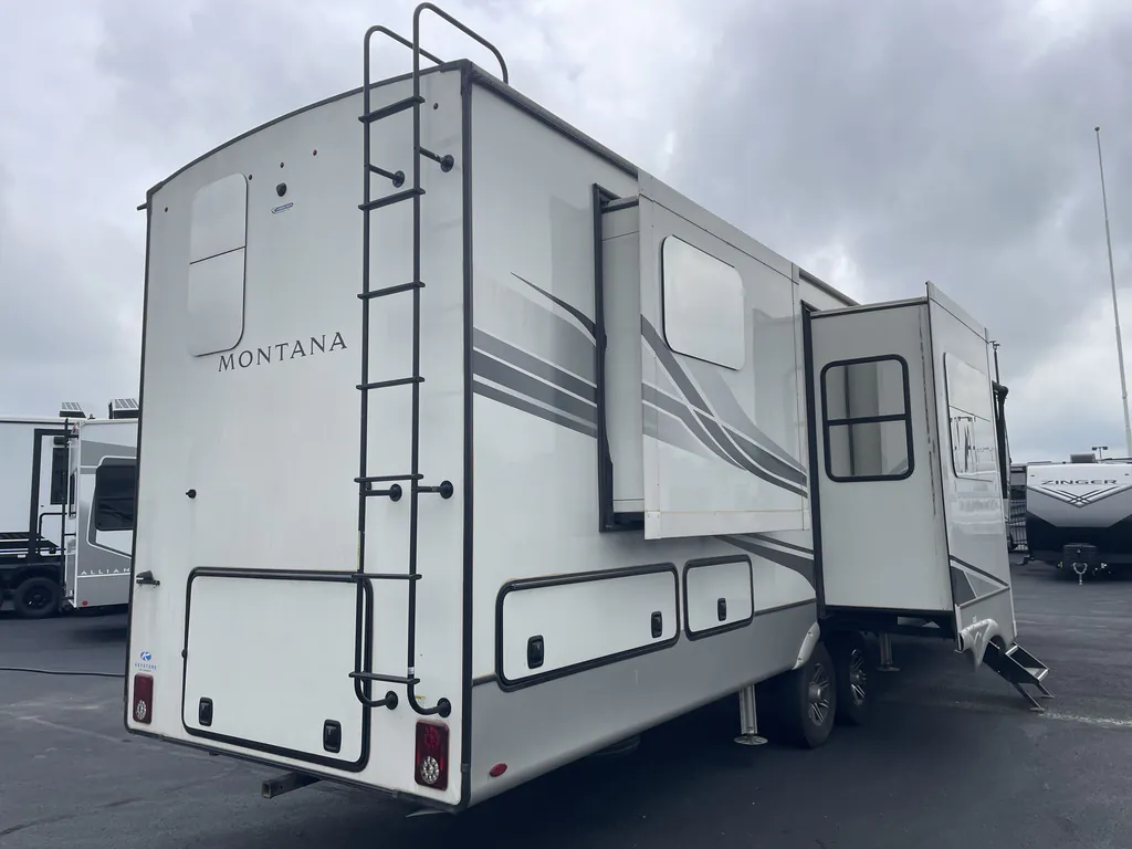 2024 Keystone Montana 3901RK, Photos photo 17