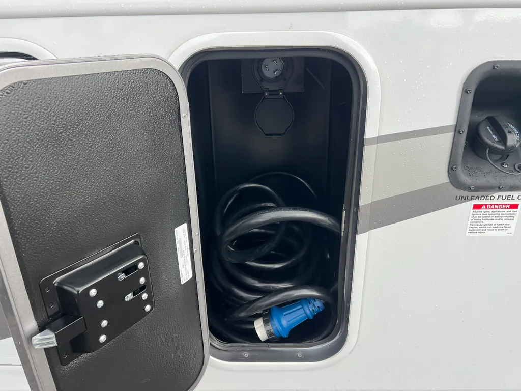 2027 Entegra Coach Vision XL 36C, Photos photo 42