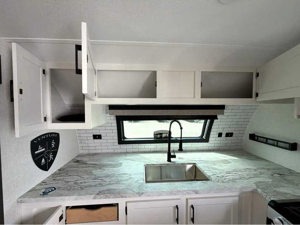2026 Venture RV Stratus SR262VFK, Photos photo 18