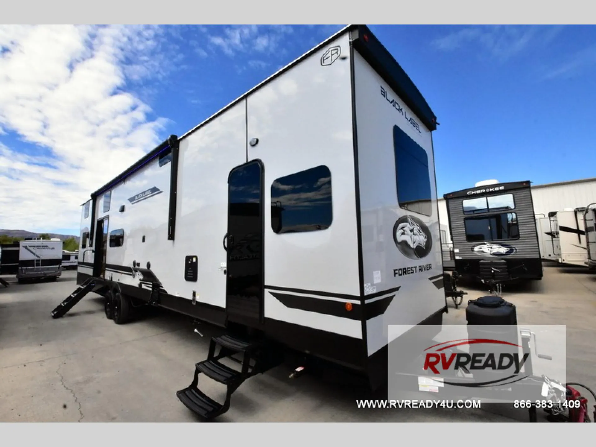 2027 Forest River Cherokee Timberwolf Black Label 39DCBL - Photo 2