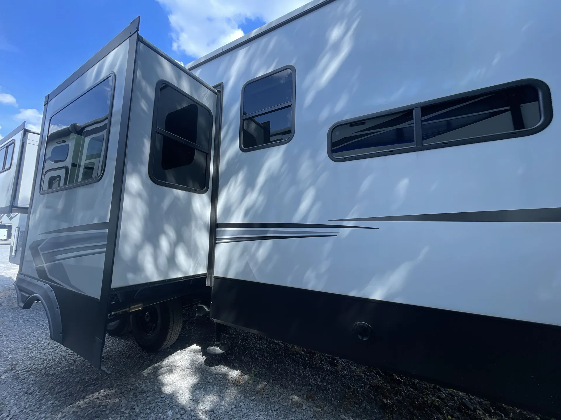 2024 Forest River Sandpiper 3800RK — off campside