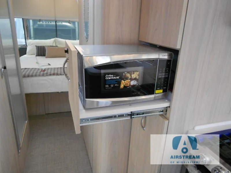2026 Airstream Globetrotter 27FB - Photo 4