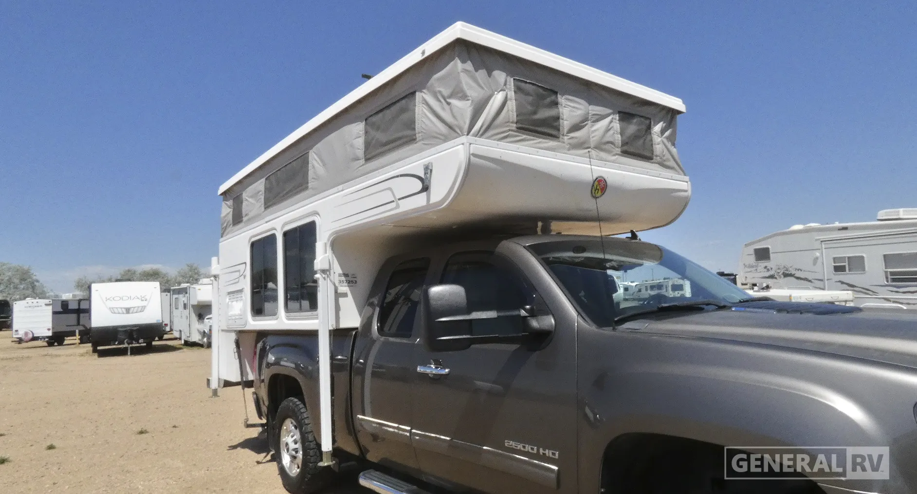 2011 Hallmark UTE XS - Photo 2