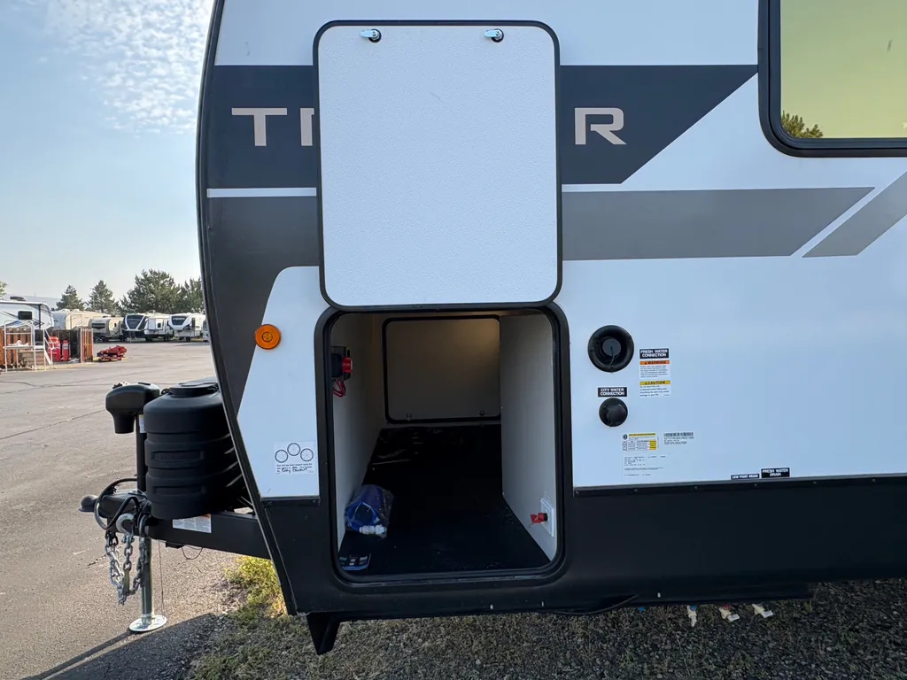 2027 Forest River Tracer 286RL, Photos photo 8