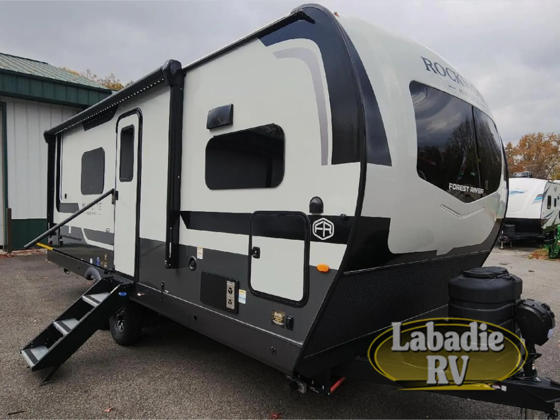 2027 Forest River Rockwood Mini Lite 2523MBR
