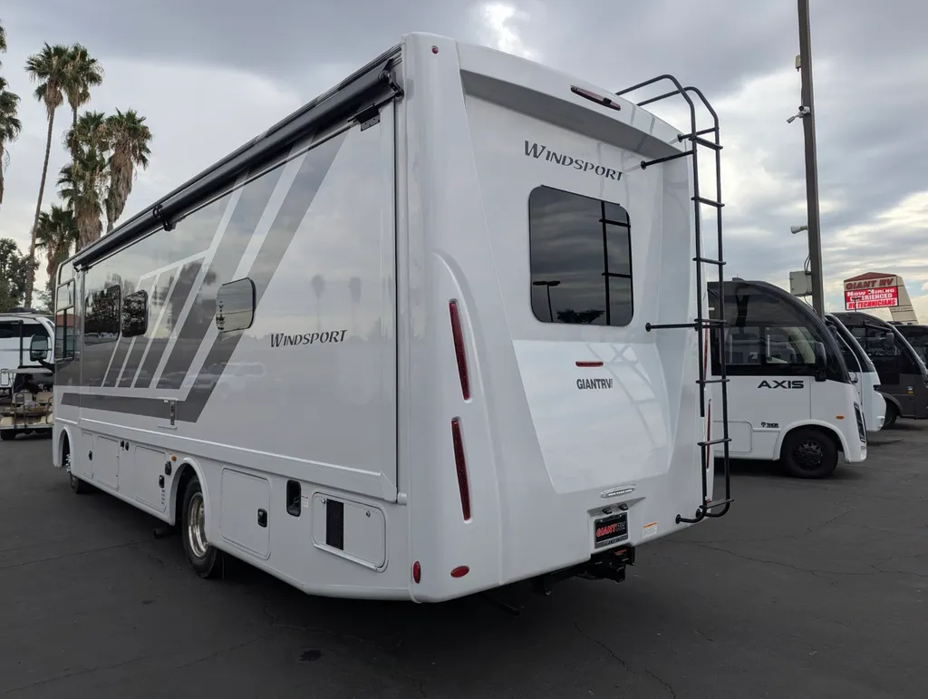 2026 Thor Motor Coach Windsport 29L, Photos photo 4