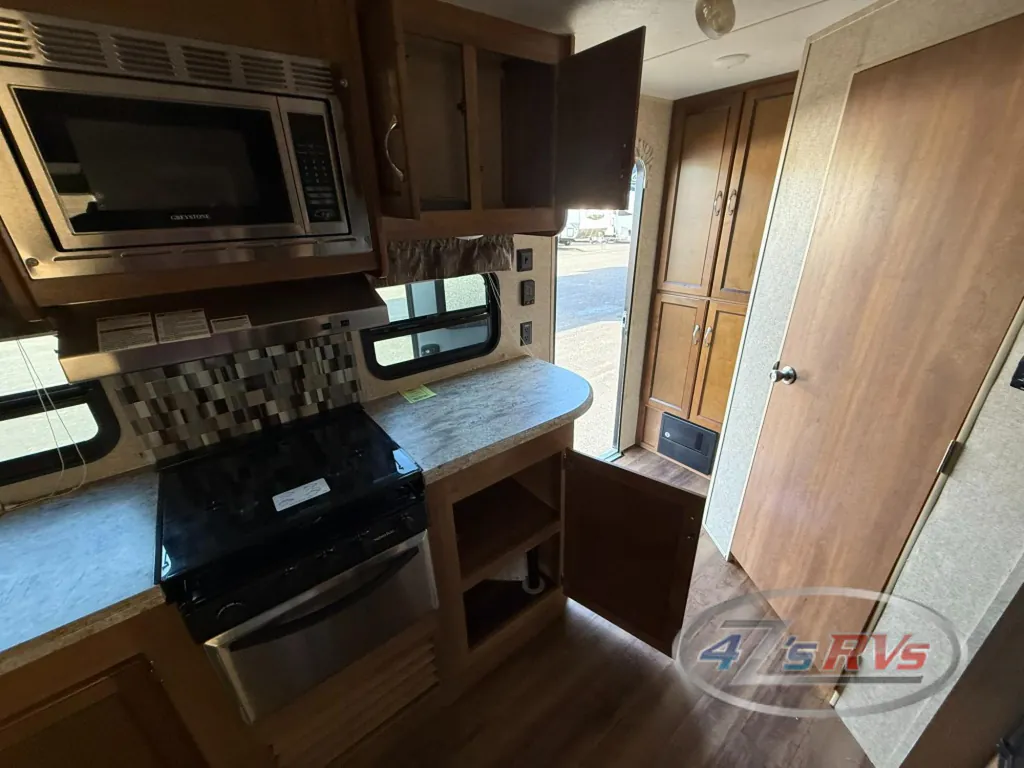 2017 Coachmen Catalina Legacy Edition 223RBS, Photos photo 19